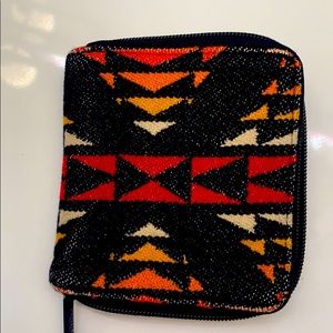 Pendleton zip wallet